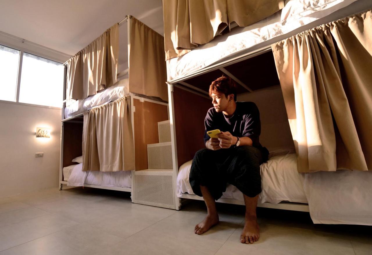 Breeze Hostel Pattaya Exterior photo