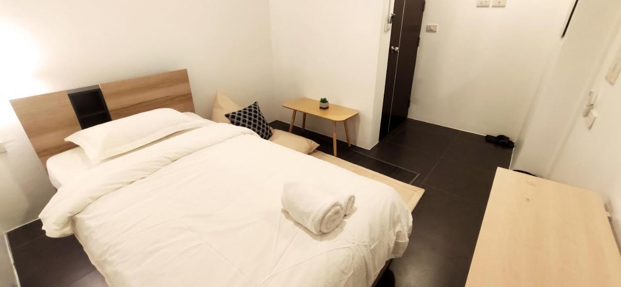 Breeze Hostel Pattaya Exterior photo